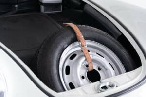 Image 32/37 of Porsche 356 C 1600 SC (1964)