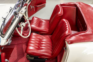 Image 13/32 de Mercedes-Benz 190 SL (1955)