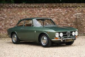 Bild 18/50 von Alfa Romeo 1750 GT Veloce (1971)