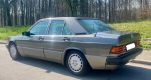 Image 4/12 of Mercedes-Benz 190 D 2.5 (1990)