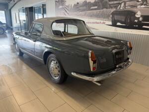Image 9/16 of Alfa Romeo 2600 Spider (1963)