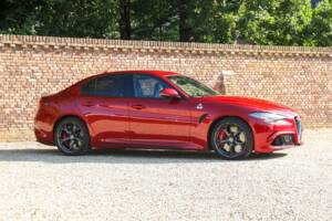 Bild 28/50 von Alfa Romeo Giulia Quadrifoglio (2017)
