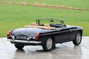 Afbeelding 2/50 van MG MGB (1973)