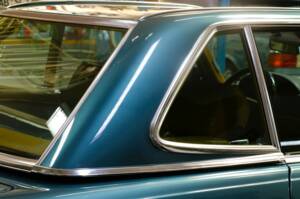 Image 11/25 of Mercedes-Benz 560 SL (1986)