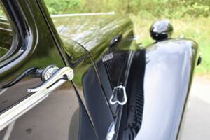 Image 35/57 de Citroën Traction Avant 15/6 (1950)