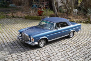 Image 9/18 de Mercedes-Benz 280 SE 3,5 (1970)