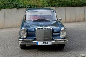 Image 5/76 de Mercedes-Benz 220 S b (1963)