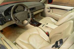 Image 2/19 of Mercedes-Benz SL 320 (1996)