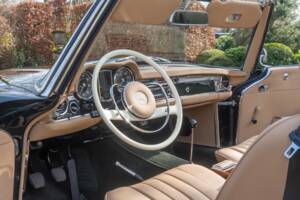 Image 4/30 de Mercedes-Benz 250 SL (1967)