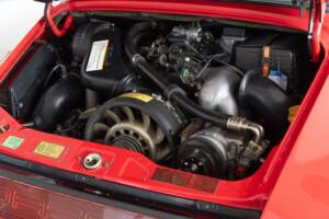 Afbeelding 46/48 van Porsche 911 Carrera 2 (1990)