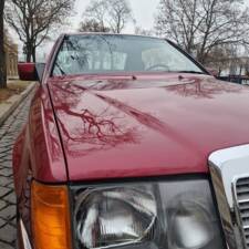 Immagine 49/162 di Mercedes-Benz 230 CE (1989)
