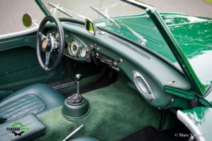 Image 13/59 of Austin-Healey 100&#x2F;6 (BN6) (1958)