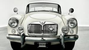 Imagen 5/13 de MG MGA 1500 (1957)