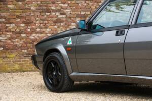 Image 45/50 of Alfa Romeo 75 3.0 V6 QV (1988)
