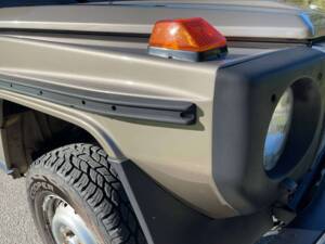 Image 16/39 of Mercedes-Benz 230 GE (SWB) (1986)