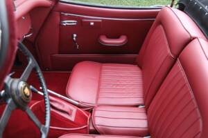 Image 11/50 of Jaguar XK 150 3.4 S OTS (1958)