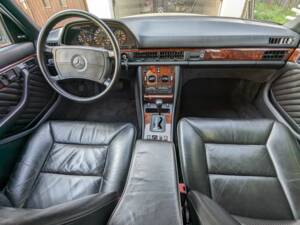 Image 22/29 of Mercedes-Benz 500 SEL (1990)