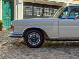 Bild 39/50 von Mercedes-Benz 280 SE 3,5 (1971)