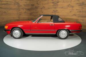 Bild 17/19 von Mercedes-Benz 560 SL (1988)