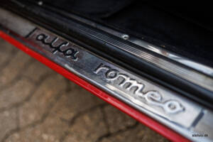 Image 38/43 of Alfa Romeo 2000 GT Veloce (1972)