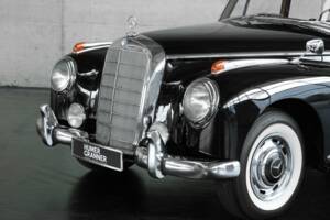 Image 10/50 de Mercedes-Benz 300 c (1956)