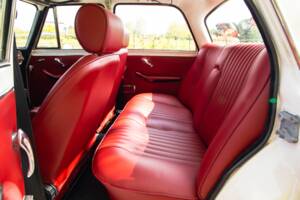 Image 10/50 de Alfa Romeo Giulia Nuova Super 1600 (1968)