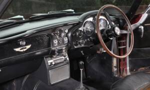 Image 4/23 of Aston Martin DB 6 (1966)