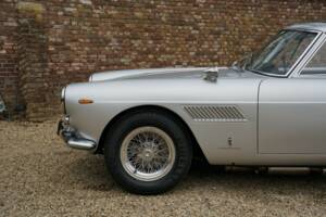 Image 27/50 of Ferrari 250 GT/E (1964)