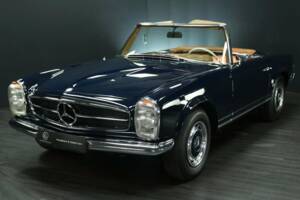 Image 1/30 of Mercedes-Benz 280 SL (1968)