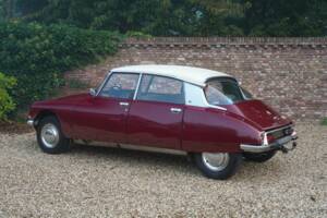 Imagen 10/50 de Citroën DS 21 (1971)