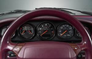 Image 32/41 de Porsche 911 Carrera 2 (1992)