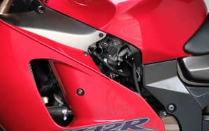 Image 87/91 of Kawasaki Ninja 1200 ZX-12R (2000)