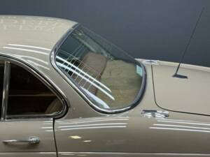 Bild 35/50 von Jaguar XJ 6 4.2 (1972)
