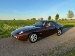 Image 3/8 de Porsche 928 (1981)