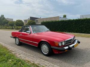 Image 1/8 of Mercedes-Benz 560 SL (1986)