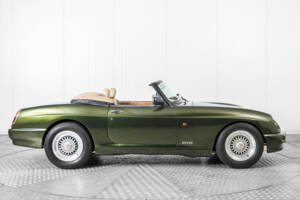 Image 10/50 of MG RV8 (1991)