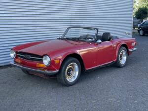 Image 1/8 of Triumph TR 6 (1974)