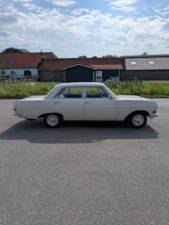 Image 4/35 of Opel Rekord 1700 (1964)
