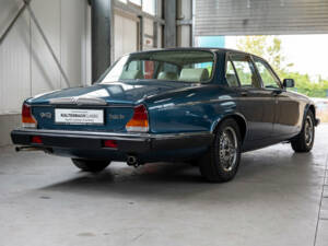 Bild 2/32 von Daimler Double Six (1986)