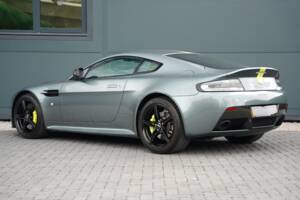 Bild 2/50 von Aston Martin V8 Vantage AMR (2018)