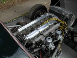 Image 14/18 de Jaguar C-Type (1900)