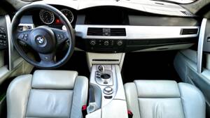 Bild 9/16 von BMW M5 (2005)