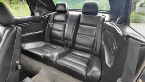 Immagine 14/53 di BMW 320i (1989)