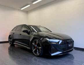 Image 2/28 de Audi RS6 Avant (2019)