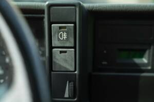 Bild 34/47 von Alfa Romeo 75 1.6 (1991)