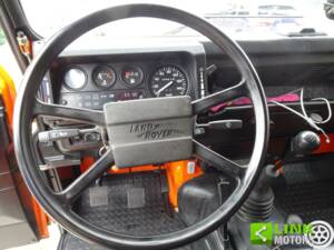Afbeelding 26/38 van Land Rover 90 (1987)
