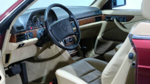 Image 11/23 of Mercedes-Benz 560 SEC (1987)