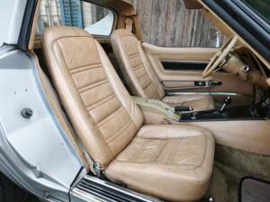 Image 10/23 of Chevrolet Corvette Stingray (1977)