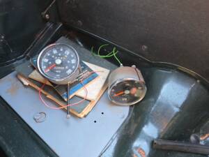 Image 34/42 of Sunbeam Alpine Mk IV (1964)