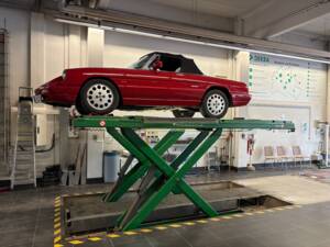 Image 9/25 of Alfa Romeo 2.0 Spider (1992)